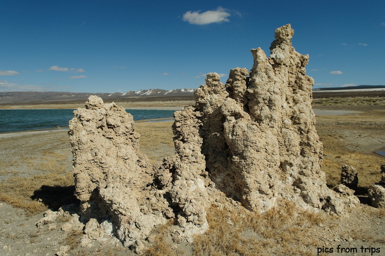 Tufa along the shores of Mono Lake2010d12c086.jpg